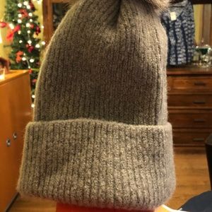 Cozy and Cute Winter Knit Hat w/Faux Fur